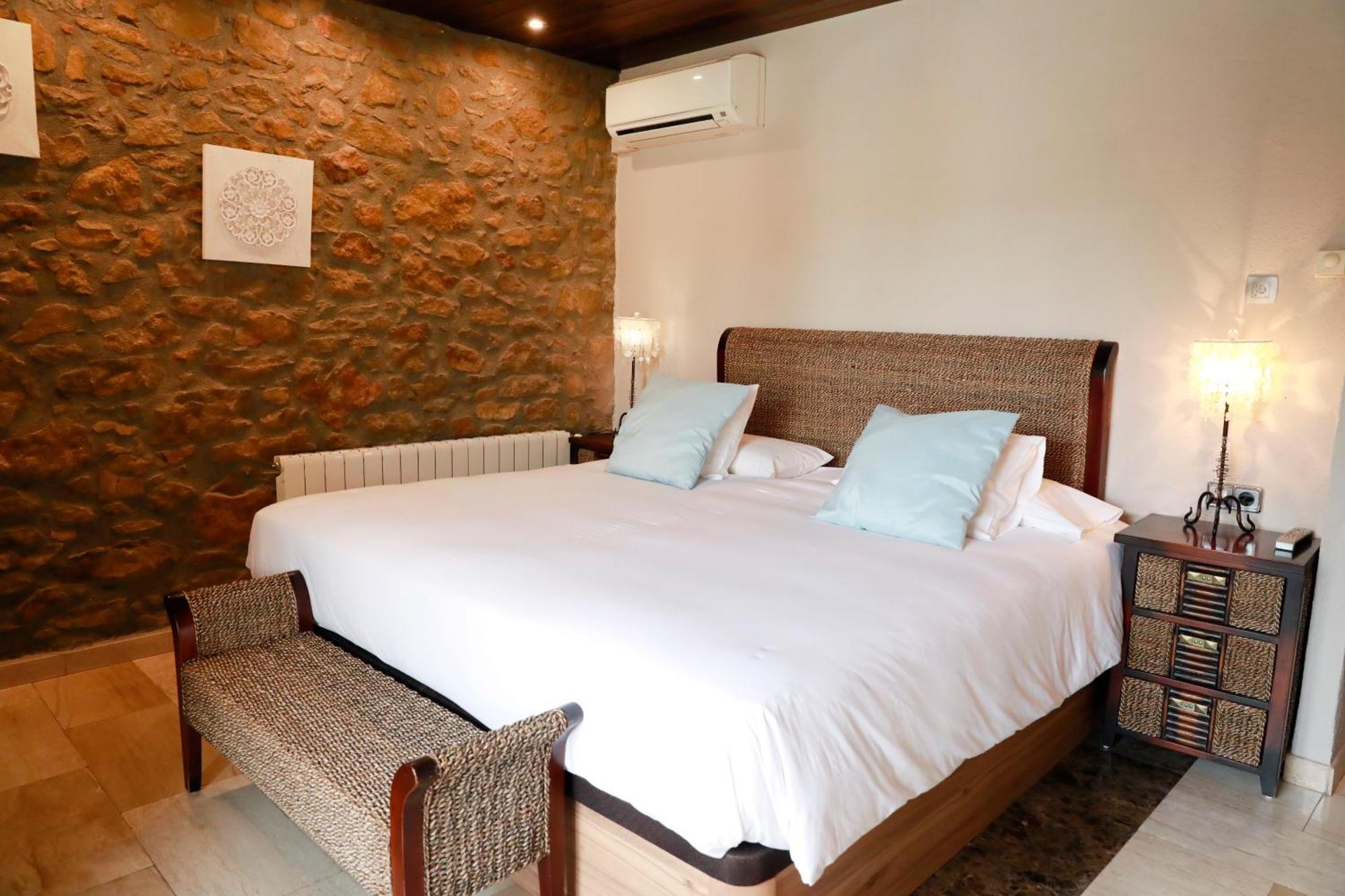 La Violeta Hotel Spa & Chill Out Castelltercol Buitenkant foto