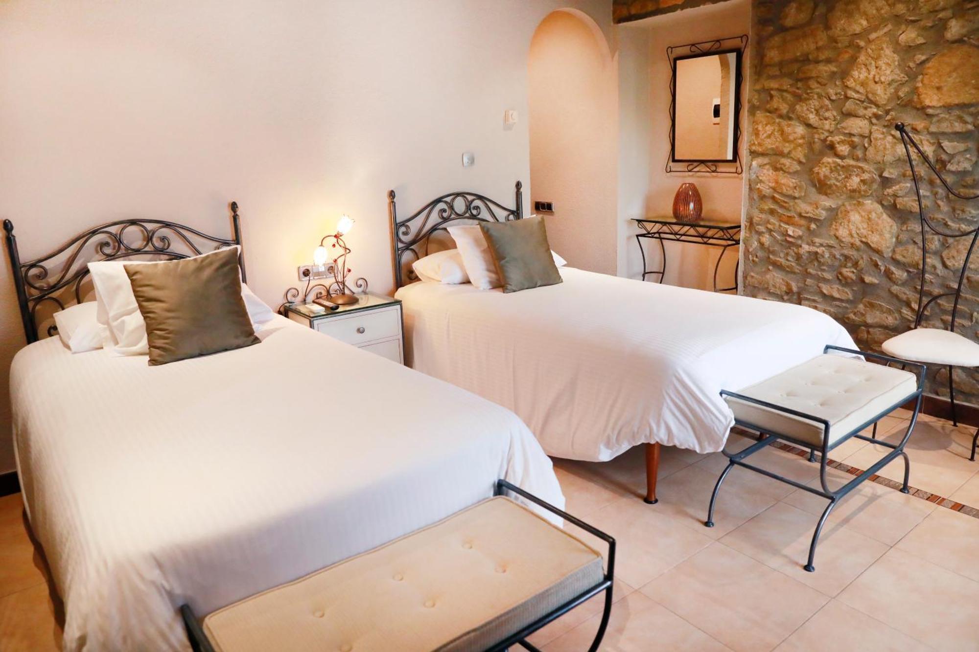 La Violeta Hotel Spa & Chill Out Castelltercol Buitenkant foto