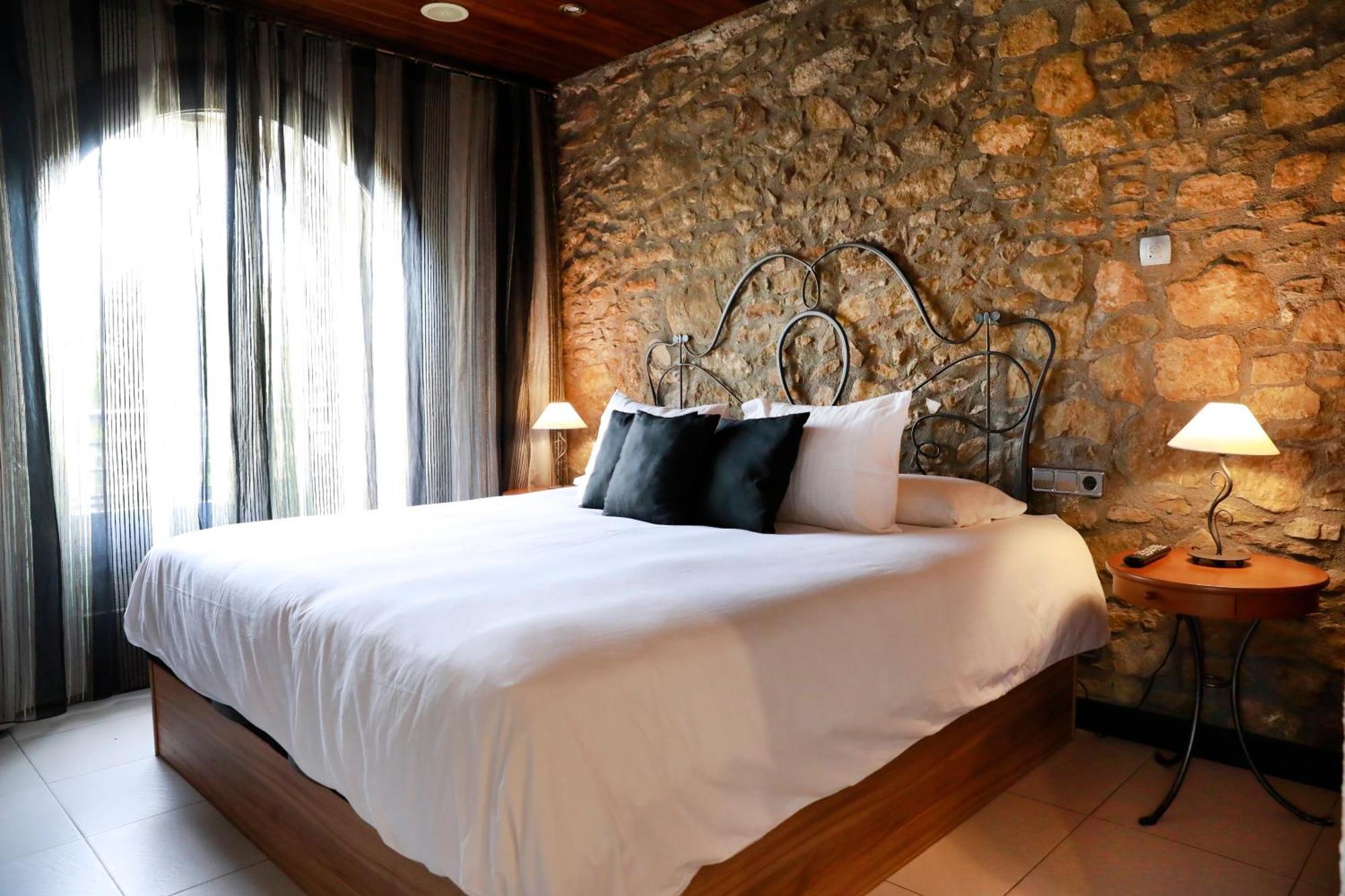 La Violeta Hotel Spa & Chill Out Castelltercol Buitenkant foto