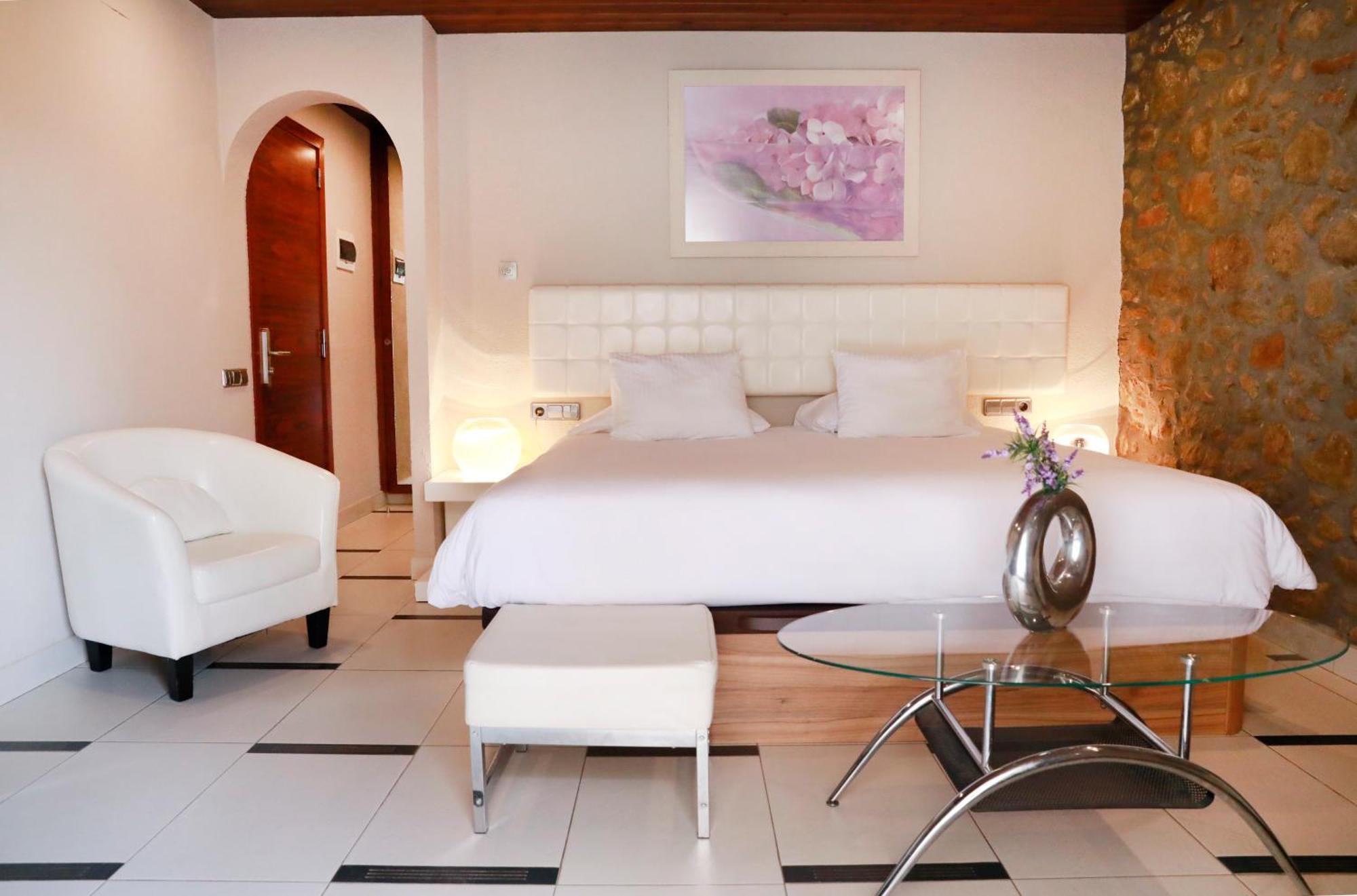 La Violeta Hotel Spa & Chill Out Castelltercol Buitenkant foto
